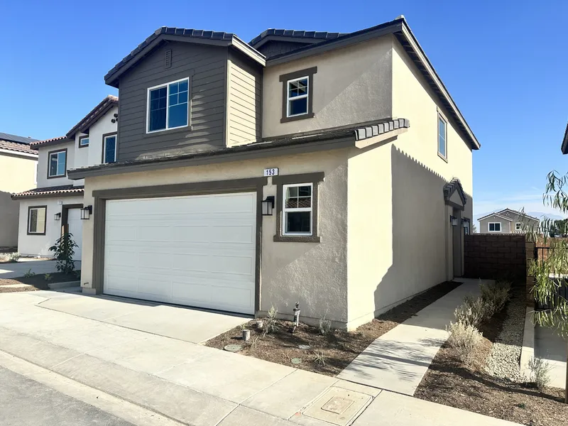 158 N Sutter Ave